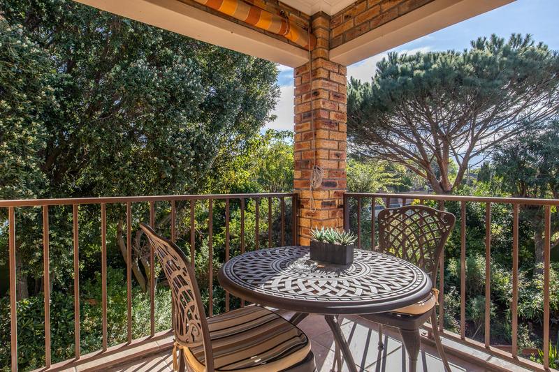 4 Bedroom Property for Sale in Bergvliet Western Cape